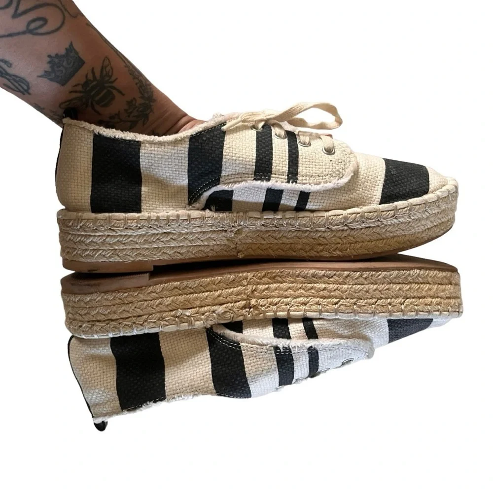 Dolce Vita DV Black Cream Stripe Espadrille Sneakers Shoes 7.5